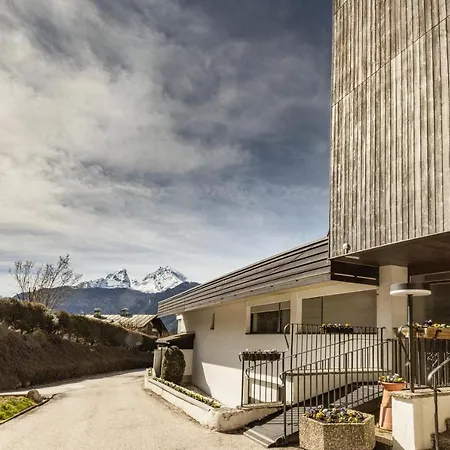 Berkristall Mit Hallenbad Appartement *